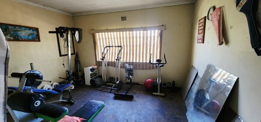 5 Bedroom Property for Sale in Noordhoek Free State